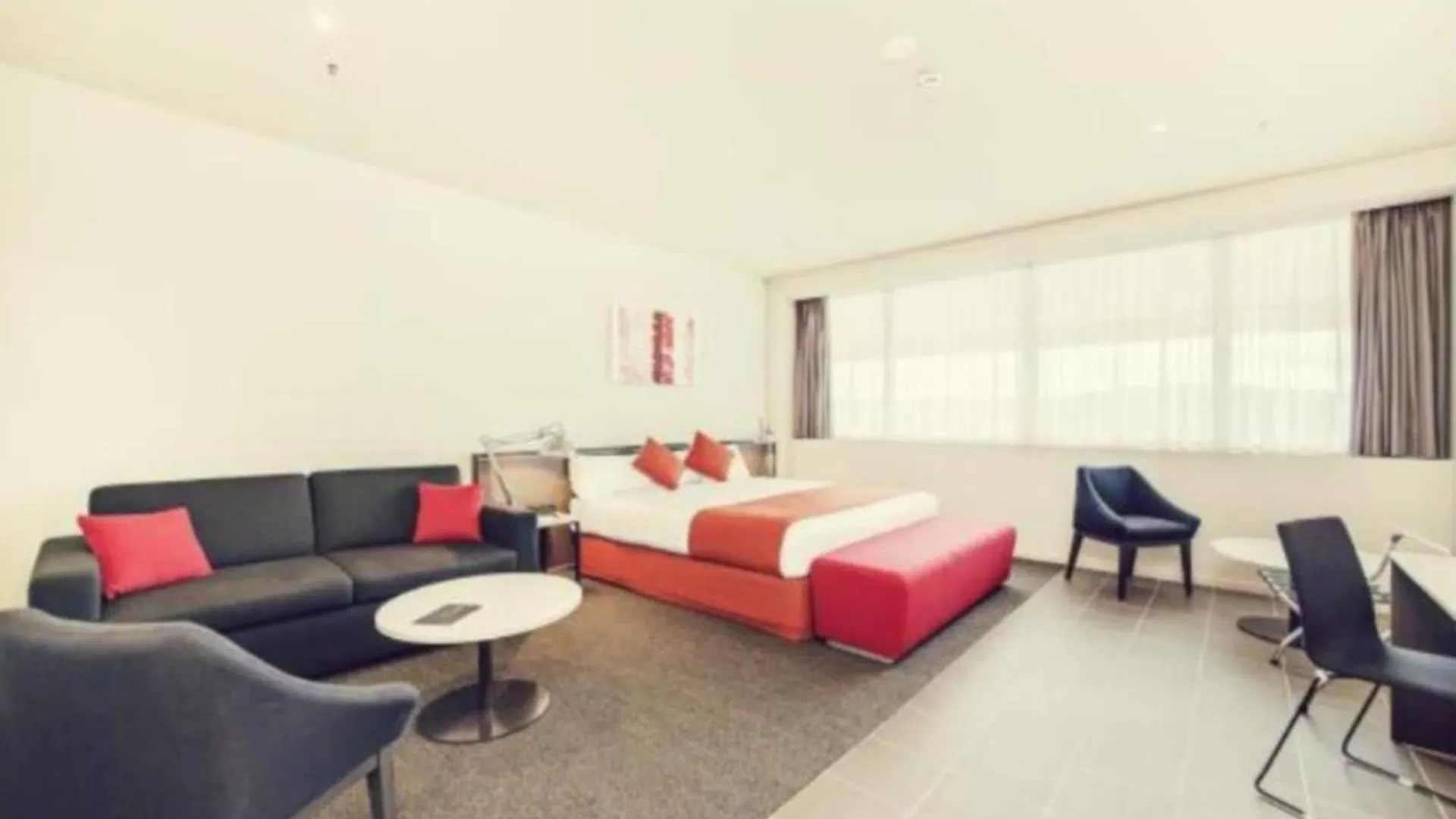Abode Woden Aparthotel Canberra 4*,  Australia